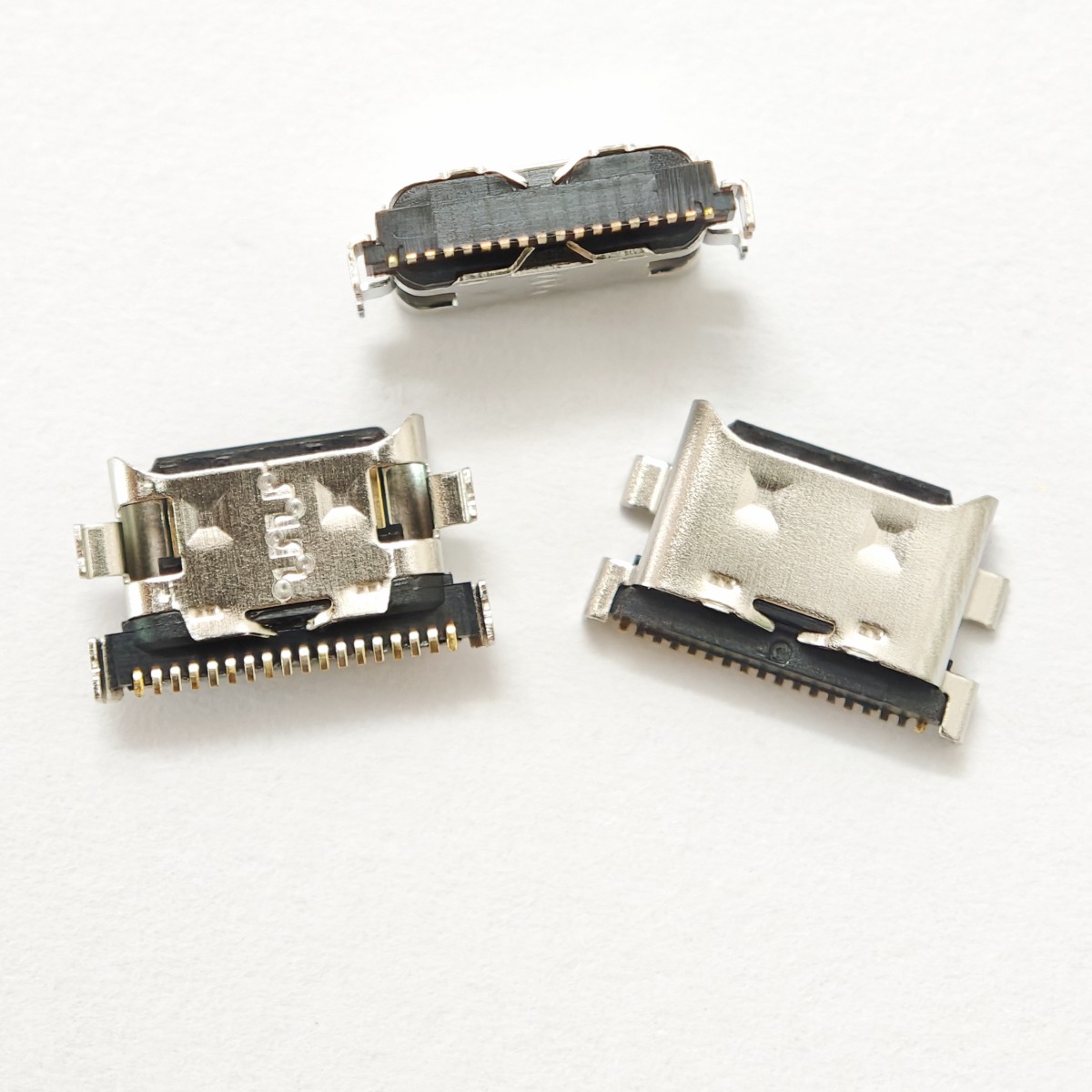Travel Plug Type C - 10-50 Pezzi Connettore Porta di Ricarica