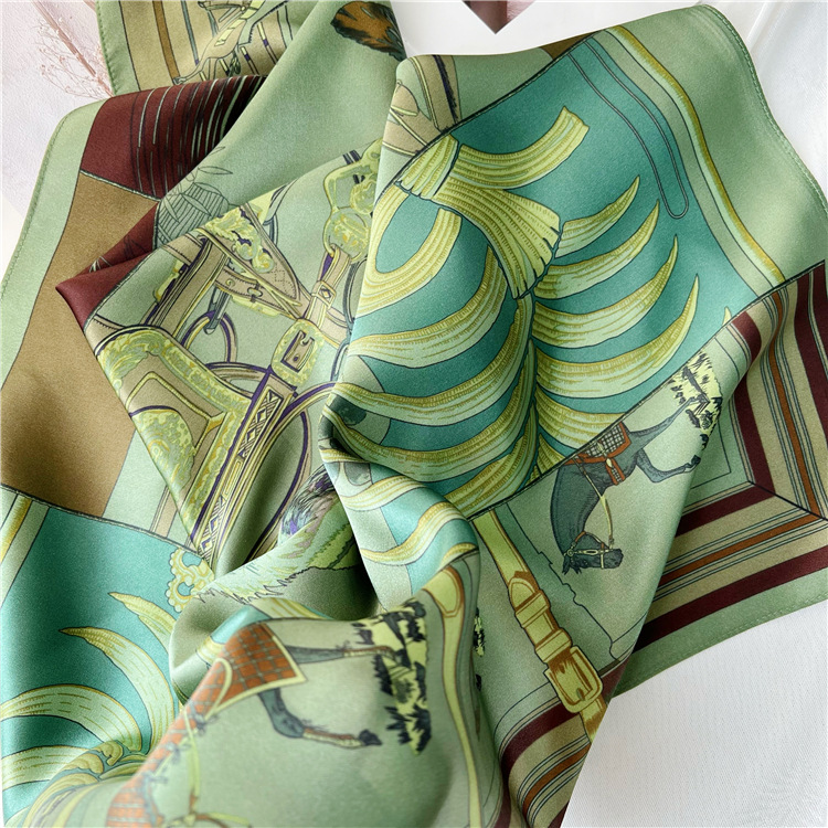 Travel Accessories Designer - Foulard in Seta Verde 65CM, Sciarpa