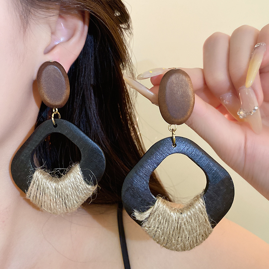 Orecchini Pendenti in Legno Tr - Travel Accessories Dropshipping recensione e prezzo