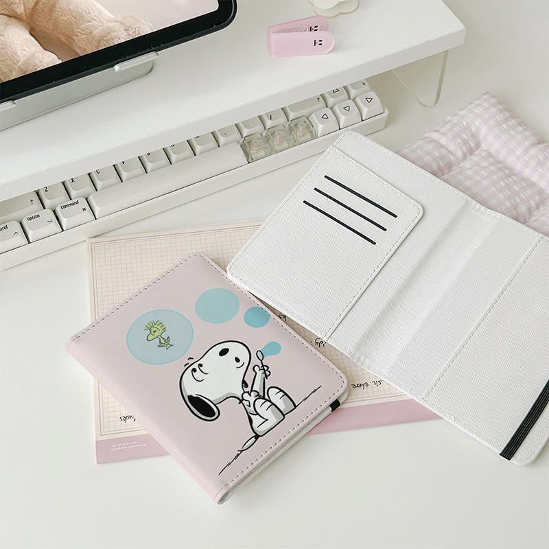 Porta passaporto Snoopy, custo - Travel Accessories Overseas recensione e prezzo